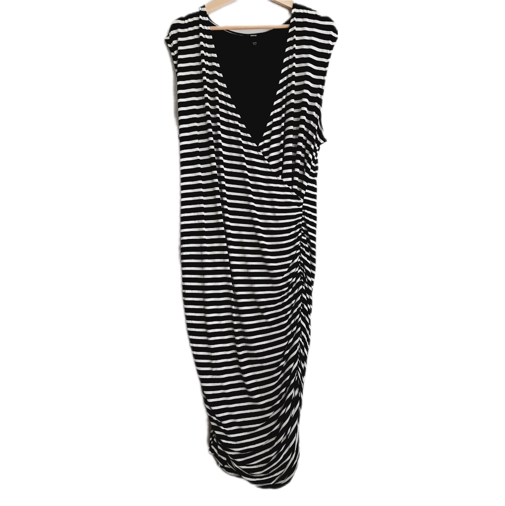 Mossimo Supply Co. Black and White Striped Midi Dress - Picture 2 of 10